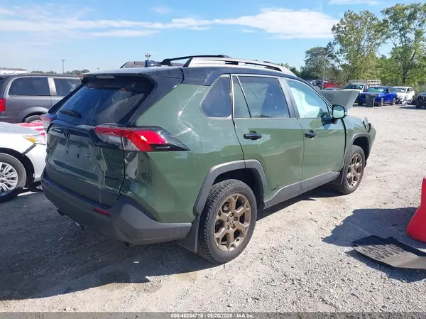 2T3UWRFV5RW209251 — 2024 Toyota RAV4, фото 4 с аукциона IAAI, Передняя часть