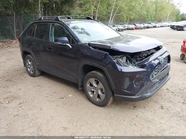 4T3RWRFV4RU162414 — 2024 Toyota RAV4, Передняя часть (Front End), фото до ремонта