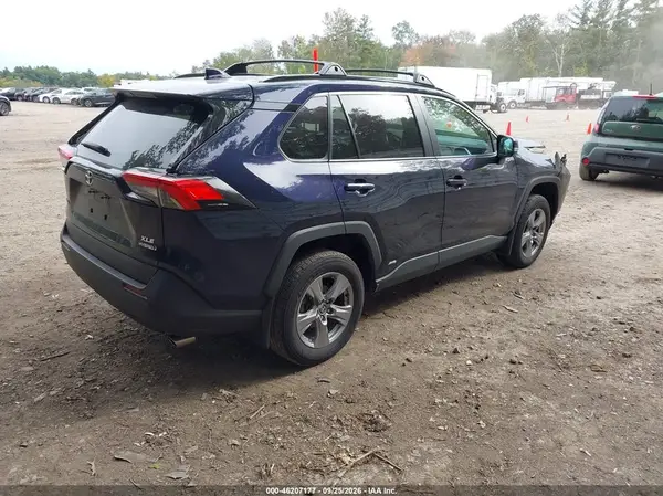 4T3RWRFV4RU162414 — 2024 Toyota RAV4, фото 4 с аукциона IAAI, Передняя часть