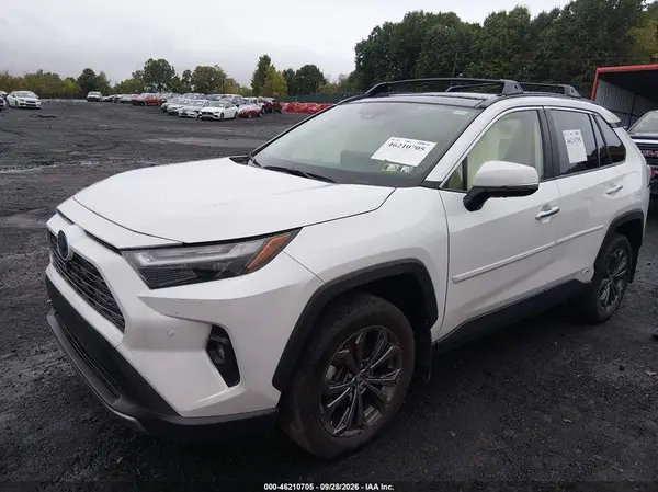 JTMD6RFV9RJ057165 — 2024 Toyota RAV4, фото 2 с аукциона IAAI, Не указано