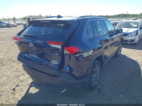 4T3B6RFV3RU149378 — 2024 Toyota RAV4, фото 4 с аукциона IAAI, Передняя и задняя части
