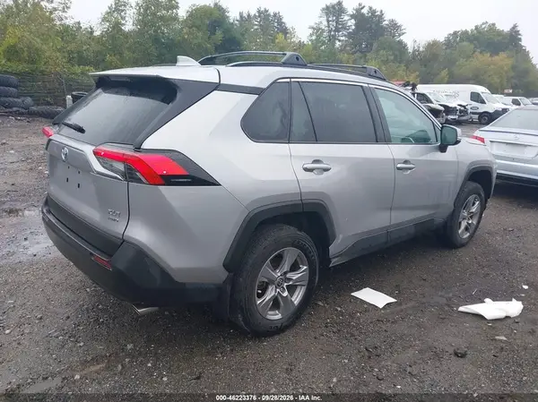 2T3P1RFV0RW448377 — 2024 Toyota RAV4, фото 4 с аукциона IAAI, Левый бок