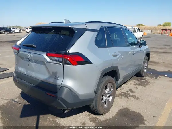 2T3P1RFV2RW424047 — 2024 Toyota RAV4, фото 4 с аукциона IAAI, Передняя часть