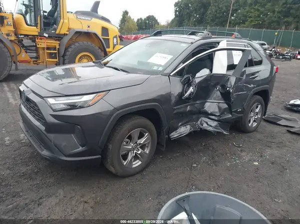 2T3RWRFV9RW248575 — 2024 Toyota RAV4, фото 2 с аукциона IAAI, Левый бок