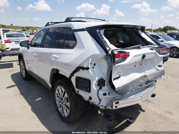 2T3C1RFV5SW417842 — 2025 Toyota RAV4, фото 3 с аукциона IAAI, Задняя часть