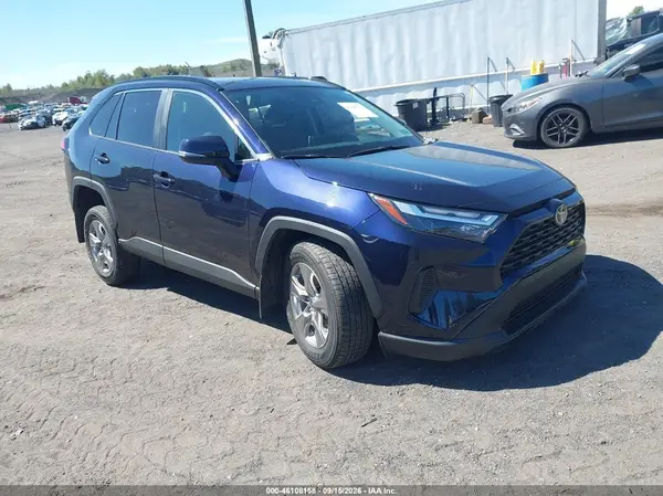 2T3P1RFV0SW516361 — 2025 Toyota RAV4, Передняя часть слева (Left Front), фото до ремонта