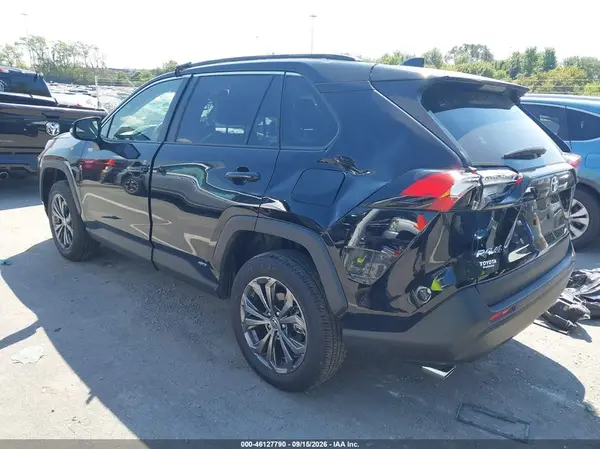JTMB6RFV5SJ094968 — 2025 Toyota RAV4, фото 3 с аукциона IAAI, Передняя часть