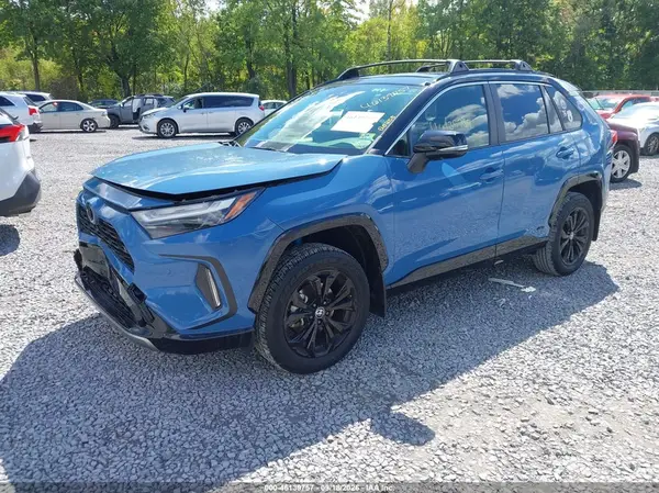 JTME6RFV4SD580201 — 2025 Toyota RAV4, фото 2 с аукциона IAAI, Передняя и задняя части