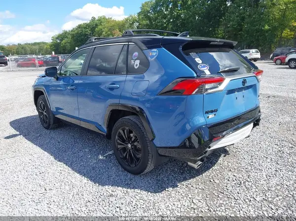 JTME6RFV4SD580201 — 2025 Toyota RAV4, фото 3 с аукциона IAAI, Передняя и задняя части