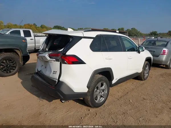 4T3RWRFV3SU180408 — 2025 Toyota RAV4, фото 4 с аукциона IAAI 30.09.2026, Задняя часть