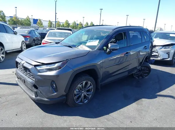 JTMB6RFV7SJ082918 — 2025 Toyota RAV4, фото 2 с аукциона IAAI, Задняя часть слева