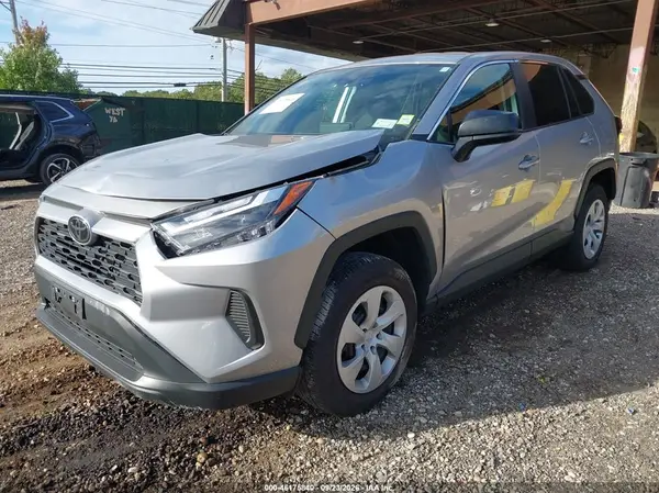 2T3F1RFV9SC515898 — 2025 Toyota RAV4, фото 2 с аукциона IAAI 13.10.2026, Передняя часть
