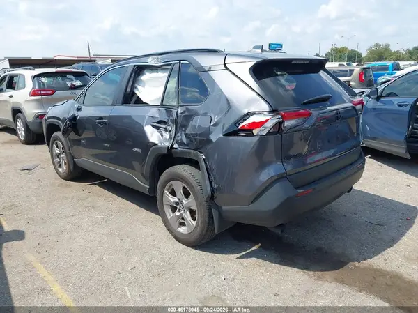 2T3W1RFV4SC359088 — 2025 Toyota RAV4, фото 3 с аукциона IAAI 14.10.2026, Опрокидывание
