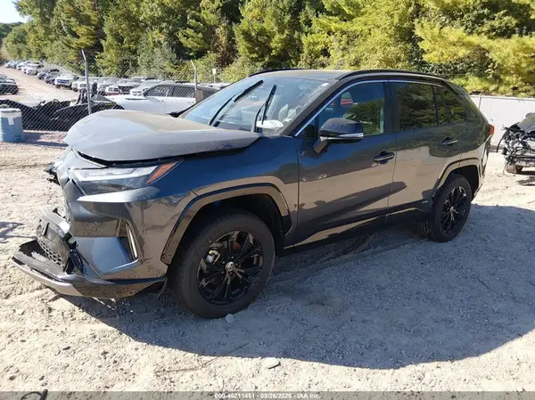 JTME6RFV1SD576722 — 2025 Toyota RAV4, фото 2 с аукциона IAAI, Передняя часть