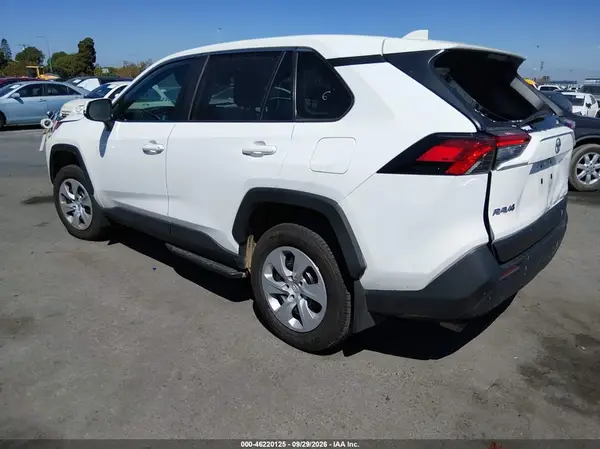 2T3K1RFV6SC323823 — 2025 Toyota RAV4, фото 3 с аукциона IAAI, Передняя часть