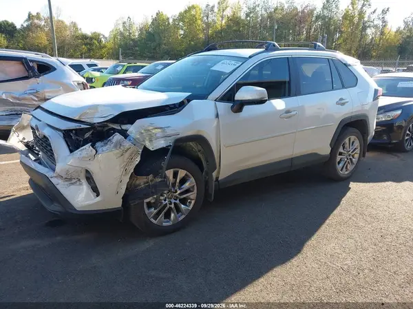 2T3C1RFV3SW442741 — 2025 Toyota RAV4, фото 2 с аукциона IAAI, Передняя часть