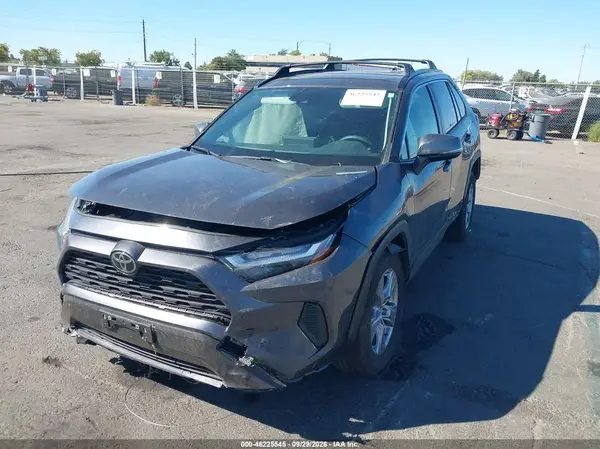JTMRWRFV5SJ075769 — 2025 Toyota RAV4, фото 2 с аукциона IAAI, Передняя часть
