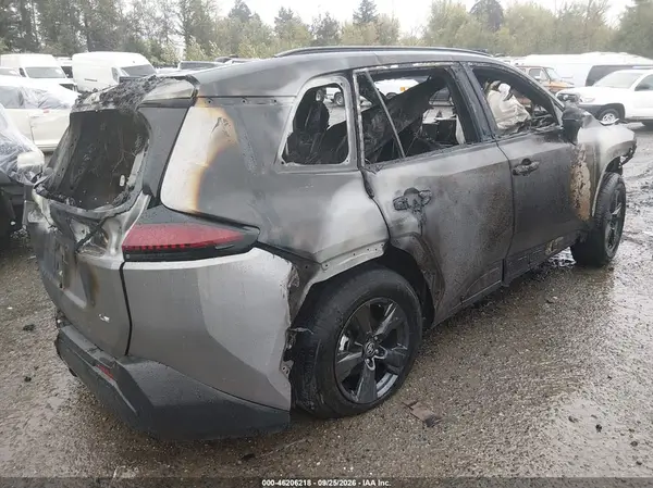 2T36CRAV0TW039817 — 2026 Toyota RAV4, фото 4 с аукциона IAAI, Полный пожар