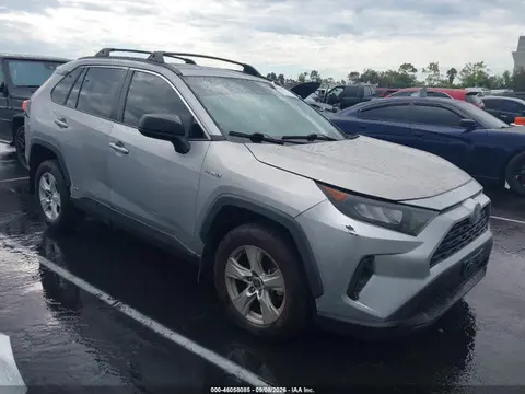 2T3L6RFV1MW014431 — 2021 Toyota RAV4 Hybrid LE, Передняя часть слева (Left Front), фото до ремонта