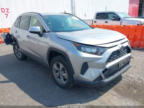 JTMMWRFVXND149040 — 2022 Toyota RAV4 Hybrid LE, Передняя часть (Front & Rear), фото до ремонта