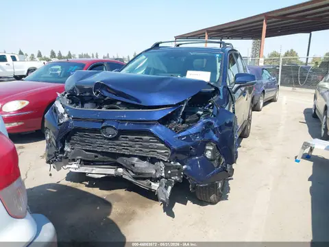2025 Toyota Rav4 Hybrid Xle Premium VIN JTMB6RFV2SJ092045 фото 2