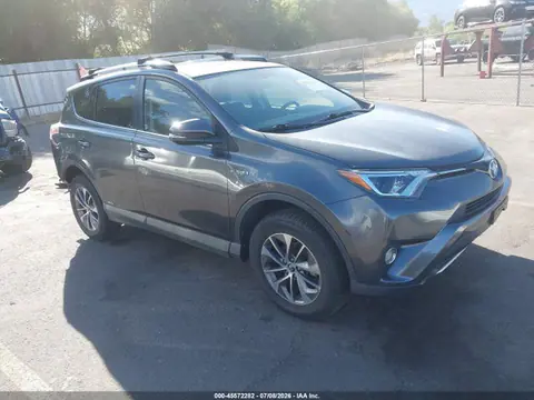 JTMRJREV0GD049456 — 2016 Toyota RAV4 Hybrid XLE, Задняя часть (Rear), фото до ремонта