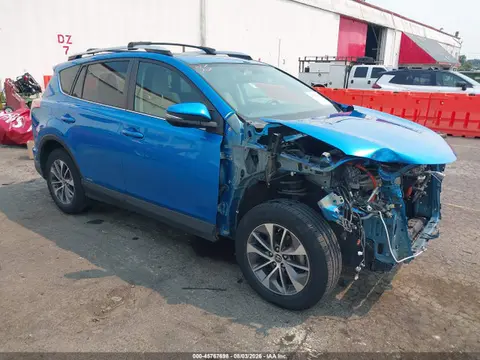 JTMRJREV3GD034434 — 2016 Toyota RAV4 Hybrid XLE, Передняя часть справа (Right Front), фото до ремонта