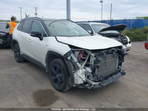 2T3RWRFV5LW087312 — 2020 Toyota RAV4 Hybrid XLE, Передняя часть (Front), фото до ремонта