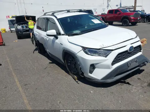 4T3RWRFV7MU045659 — 2021 Toyota RAV4 Hybrid XLE, Передняя часть (Front & Rear), фото до ремонта