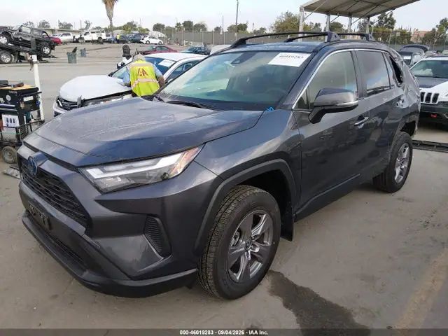 JTMRWRFVXRJ061974 — 2024 Toyota RAV4 Hybrid XLE, фото 2 с аукциона IAAI 30.09.2026, Задняя часть слева