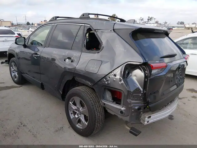 JTMRWRFVXRJ061974 — 2024 Toyota RAV4 Hybrid XLE, фото 3 с аукциона IAAI 30.09.2026, Задняя часть слева