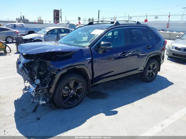 2T3E6RFV8MW006884 — 2021 Toyota RAV4 Hybrid XSE, фото 2 с аукциона IAAI 30.09.2026, Передняя часть