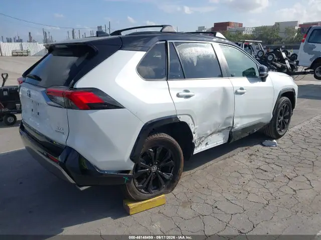 JTME6RFV4RD550710 — 2024 Toyota RAV4 Hybrid XSE, фото 4 с аукциона IAAI 30.09.2026, Правый бок