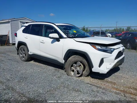 2T3RWRFV6PW166588 — 2023 Toyota RAV4 Hybrid, Передняя часть справа (Right Front), фото до ремонта