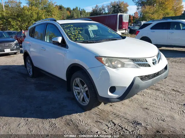 2T3ZFREV2EW114082 — 2014 Toyota RAV4 LE, Задняя часть (Rear), фото до ремонта