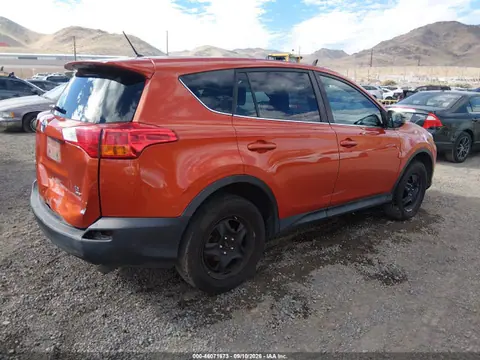 2015 Toyota RAV4 LE VIN 2T3BFREV7FW241655 фото 4