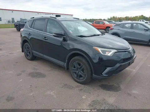 2T3BFREV9GW466242 — 2016 Toyota RAV4 LE, Задняя часть (Rear), фото до ремонта