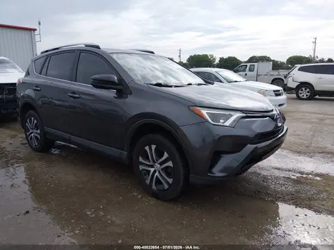 JTMBFREV1GJ072362 — 2016 Toyota RAV4 LE, Пресная вода (Fresh Water), фото до ремонта