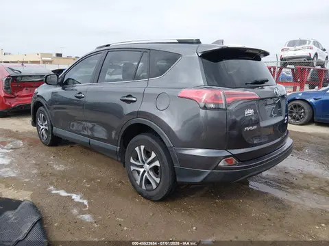 2016 Toyota RAV4 LE VIN JTMBFREV1GJ072362 фото 3