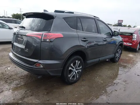 2016 Toyota RAV4 LE VIN JTMBFREV1GJ072362 фото 4