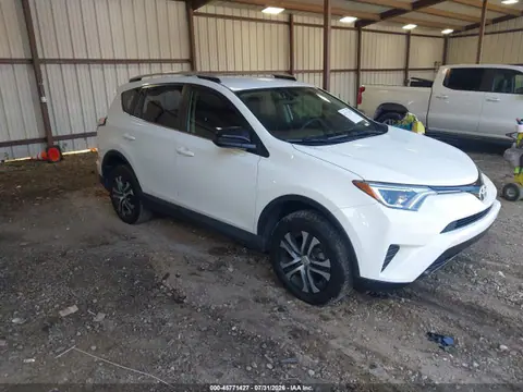 JTMZFREV9GJ082751 — 2016 Toyota RAV4 LE, Задняя часть (Rear), фото до ремонта