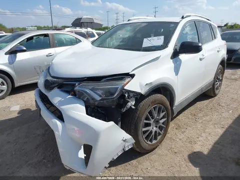 2016 Toyota RAV4 LE VIN 2T3BFREV9GW471876 фото 2