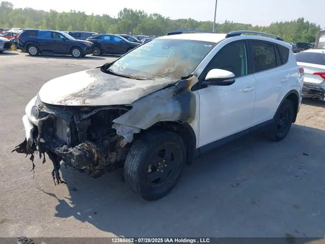 2T3ZFREV2HW328073 — 2017 Toyota RAV4 LE, фото 2 с аукциона IAAI 13.10.2026, Пожар двигателя
