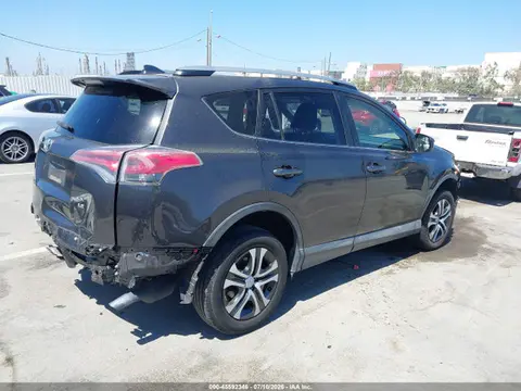 2017 Toyota RAV4 LE VIN JTMZFREV7HJ116476 фото 4