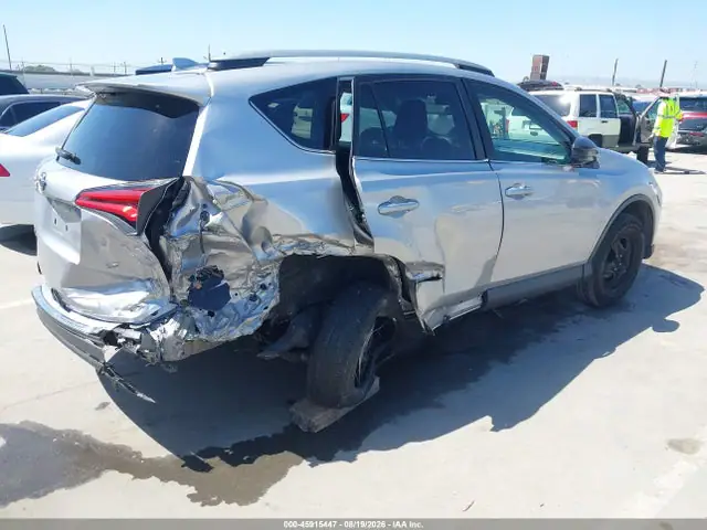 2T3ZFREV0HW372721 — 2017 Toyota RAV4 LE, фото 4 с аукциона IAAI 30.09.2026, Задняя часть