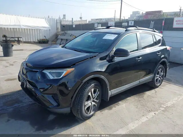 2T3ZFREV5HW376523 — 2017 Toyota RAV4 LE, фото 2 с аукциона IAAI 14.10.2026, Передняя часть