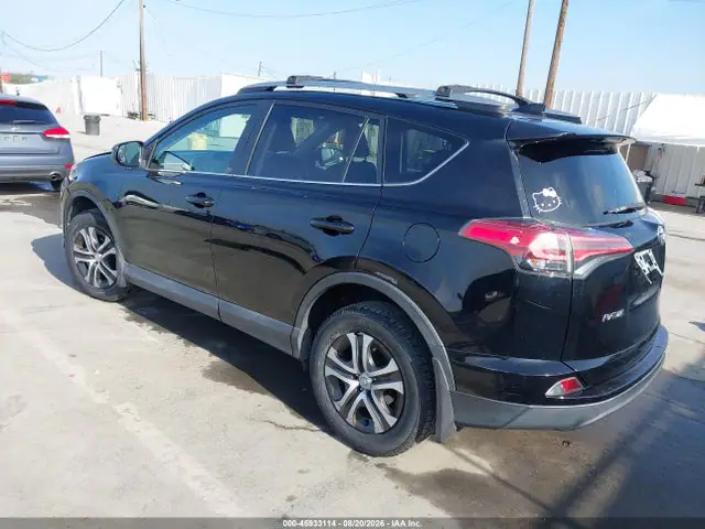 2T3ZFREV5HW376523 — 2017 Toyota RAV4 LE, фото 3 с аукциона IAAI 14.10.2026, Передняя часть