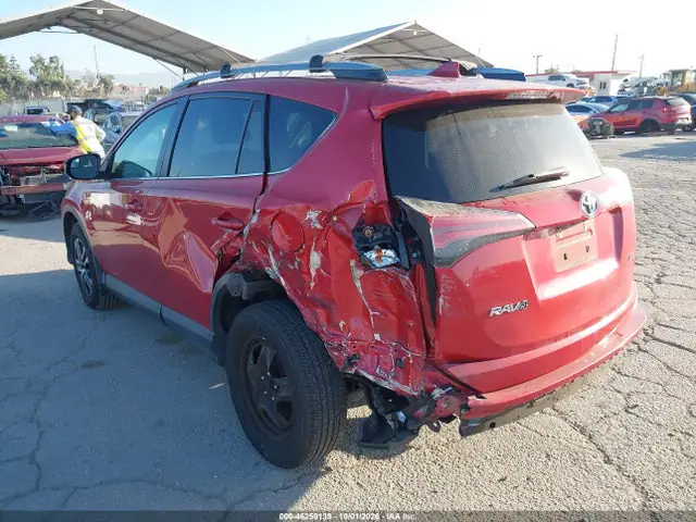 2T3ZFREV7HW344222 — 2017 Toyota RAV4 LE, фото 3 с аукциона IAAI 14.10.2026, Задняя часть слева