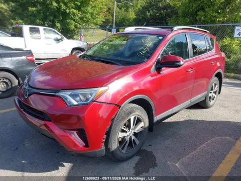 2018 Toyota RAV4 LE VIN 2T3BFREV8JW842324 фото 2