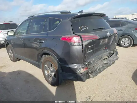 2018 Toyota RAV4 LE VIN JTMZFREV6JJ190638 фото 3